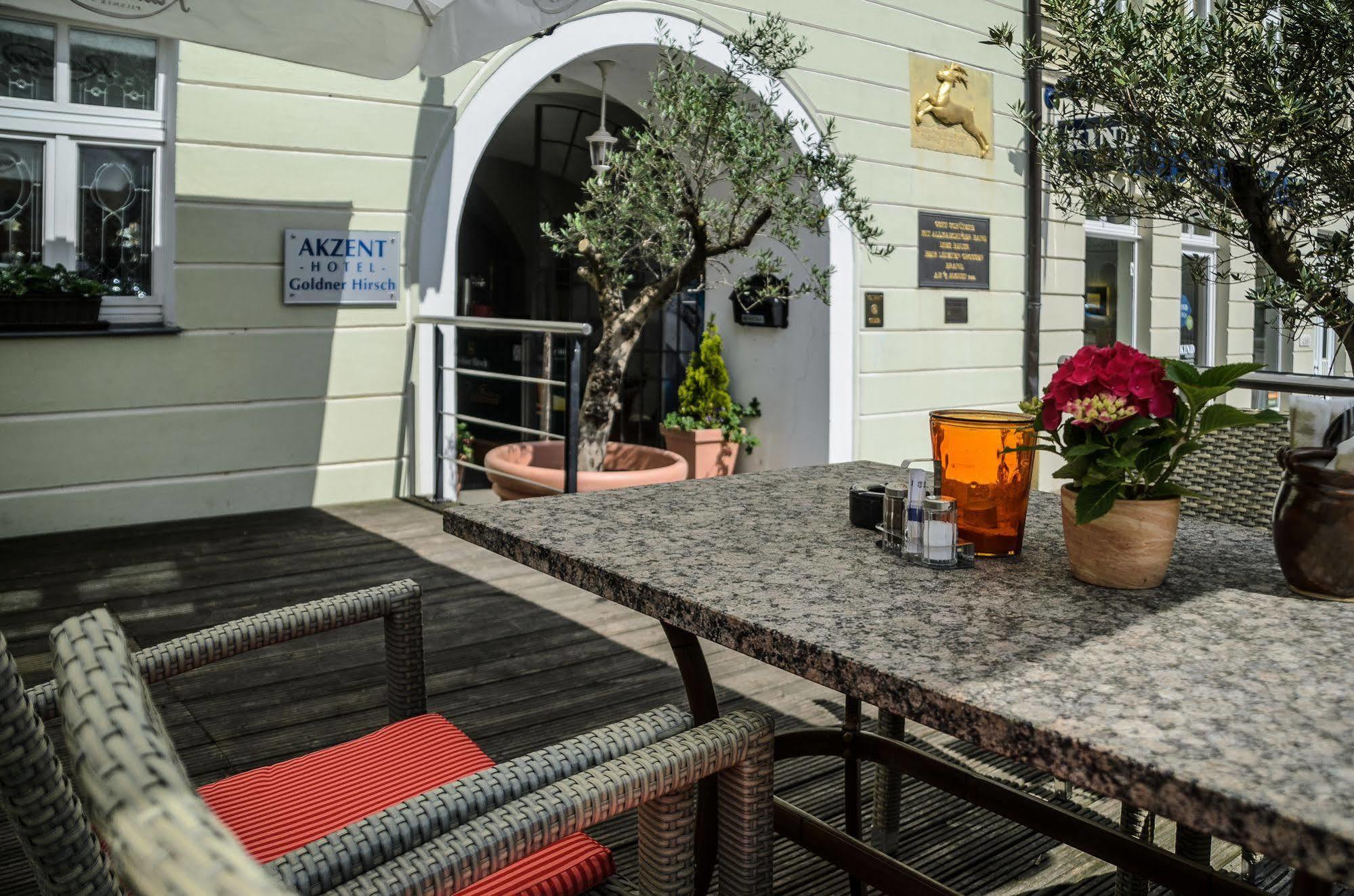 Akzent Hotel Goldner Hirsch Kamenz Exterior foto
